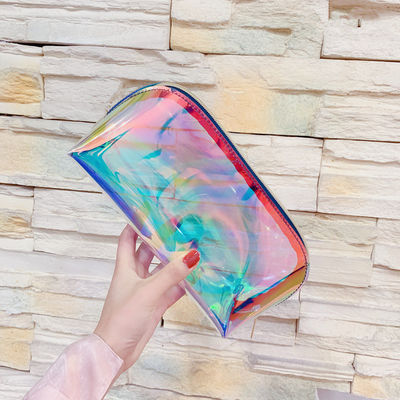 Logo personnalisé imprimé laser transparent PVC imperméable sac de toilette de voyage pour les produits