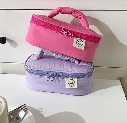 Sac de maquillage en polyester coréen sur mesure pour le stockage de printemps livraison dans 15 jours