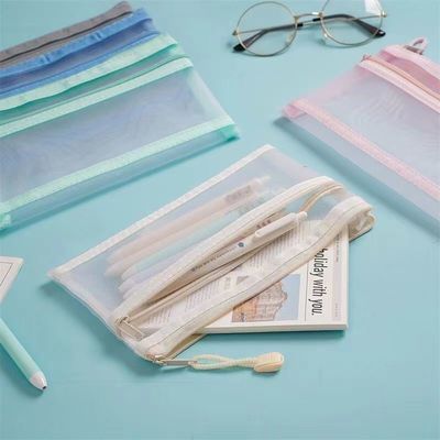 La vie quotidienne de l'école Sacs en maille personnalisés Sacs de maquillage Organisation de voyages cosmétiques Sacs de rangement