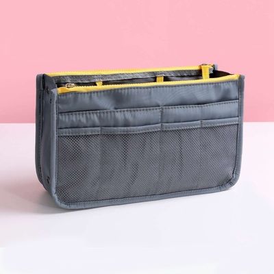 Sac de maquillage en feutre sur mesure avec poignées dures Le complément parfait à votre collection