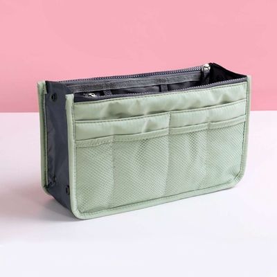 Sac de maquillage en feutre sur mesure avec poignées dures Le complément parfait à votre collection