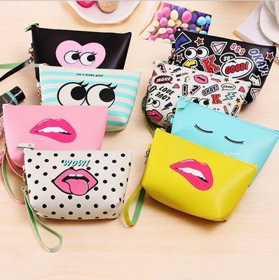 Convient sac cosmétique pu à la mode Logo personnalisé pour vos besoins en cosmétiques