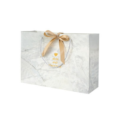 Sacs en carton couleur personnalisés avec poignée de ruban pour chaussures