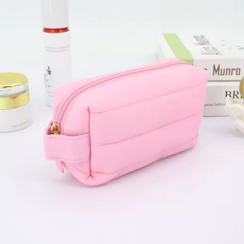 Sac de maquillage de voyage en nylon étanche avec fermeture à fermeture éclair et conception de logo