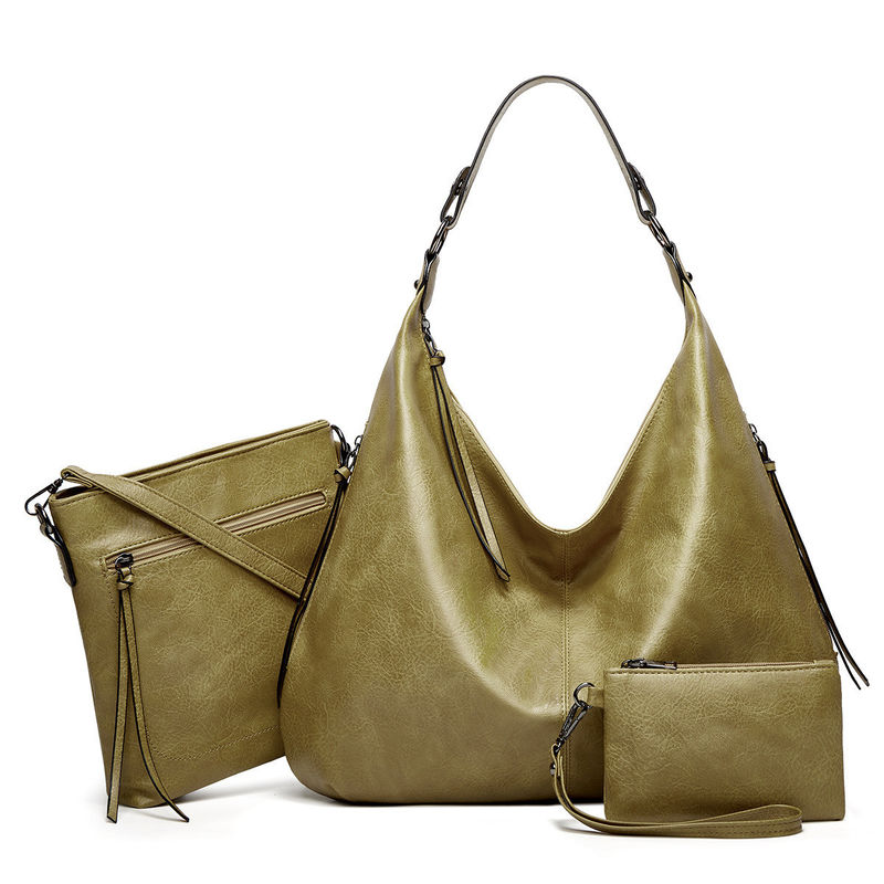 Un sac en cuir vintage, parfait ajout à votre vie scolaire.