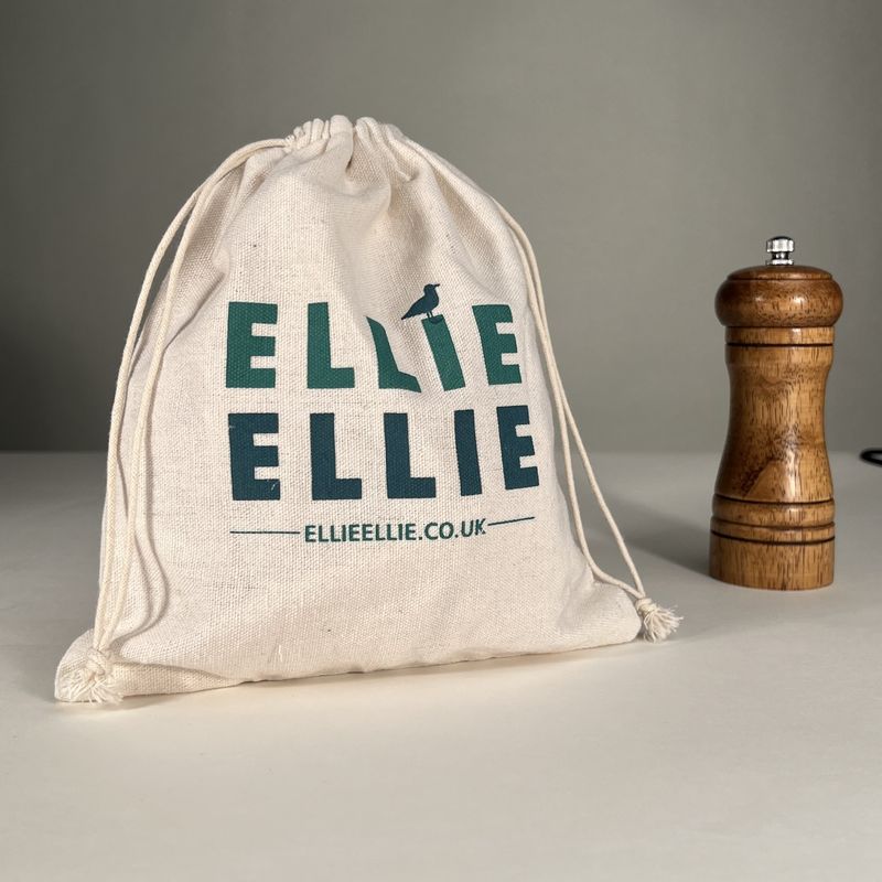 Logo personnalisé imprimé en toile organique coton sac à cordes pour les bijoux emballage demande