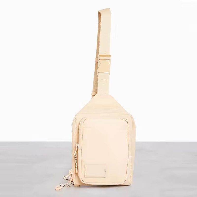 Logo personnalisé Messager Mini Bouteille d'eau en nylon Porteur Sac à poitrine croisé Acceptable OEM/ODM