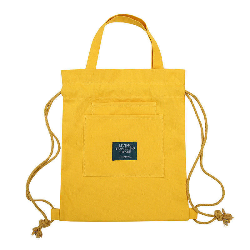Un sac à main personnalisé avec un logo. Un sac à dos à ceinture.