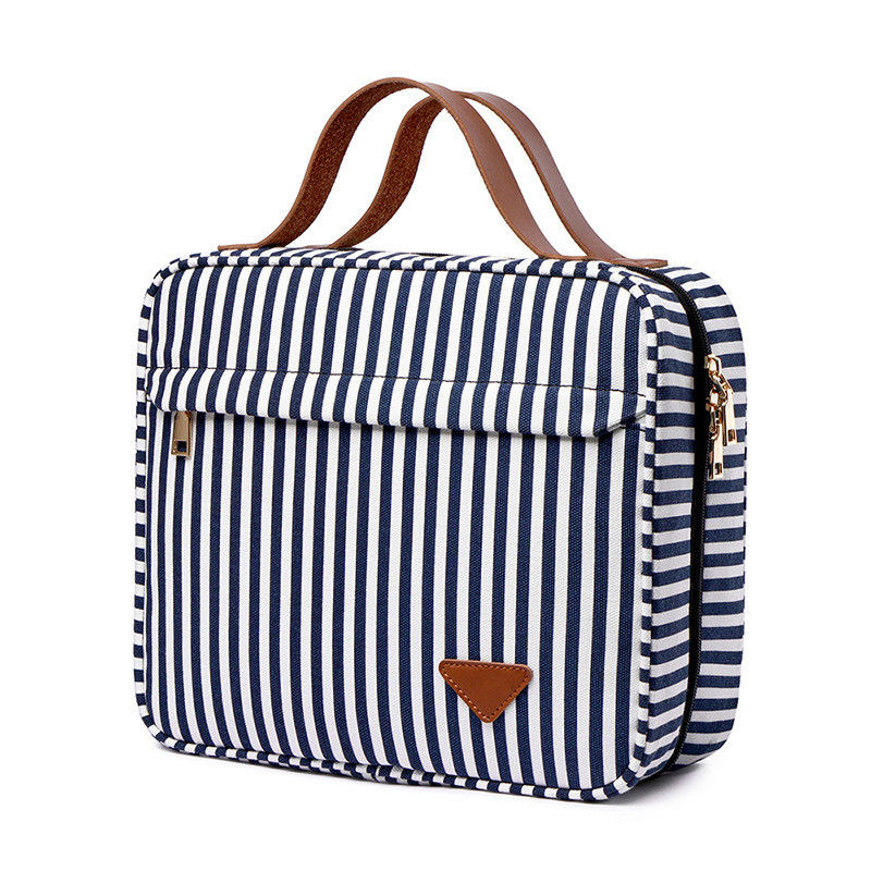 Sac de rangement cosmétique portable et pratique de grande capacité pour les femmes avant-gardistes