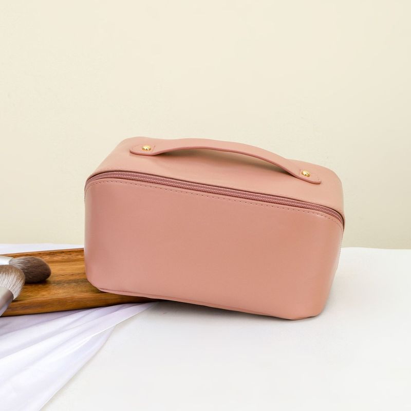 Le sac de rangement pour les cosmétiques les plus à la mode Gardez vos cosmétiques propres et bien rangés