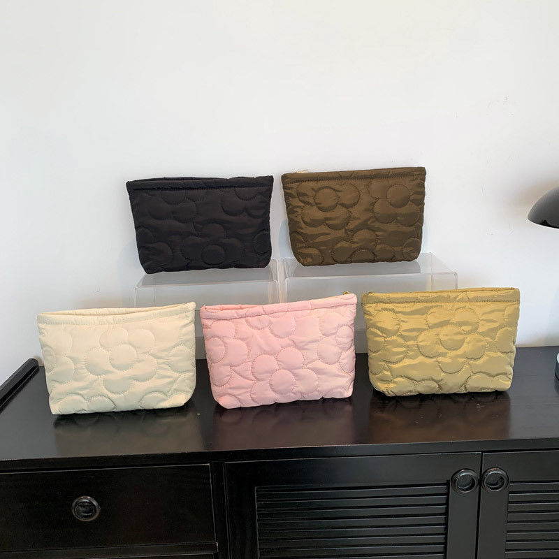 Sac de rangement pour maquillage imperméable à l'eau Sac cosmétique en nylon tapissé pour toilettes de voyage