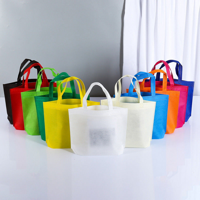 Sacs à main de produits alimentaires non tissés de couleur personnalisée pour sac cadeau Sacs à main de magasinage en tissu non tissé
