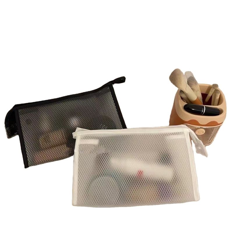 Sac de maquillage en maille de nylon simple personnalisé pour les toilettes et le stockage de cosmétiques en noir
